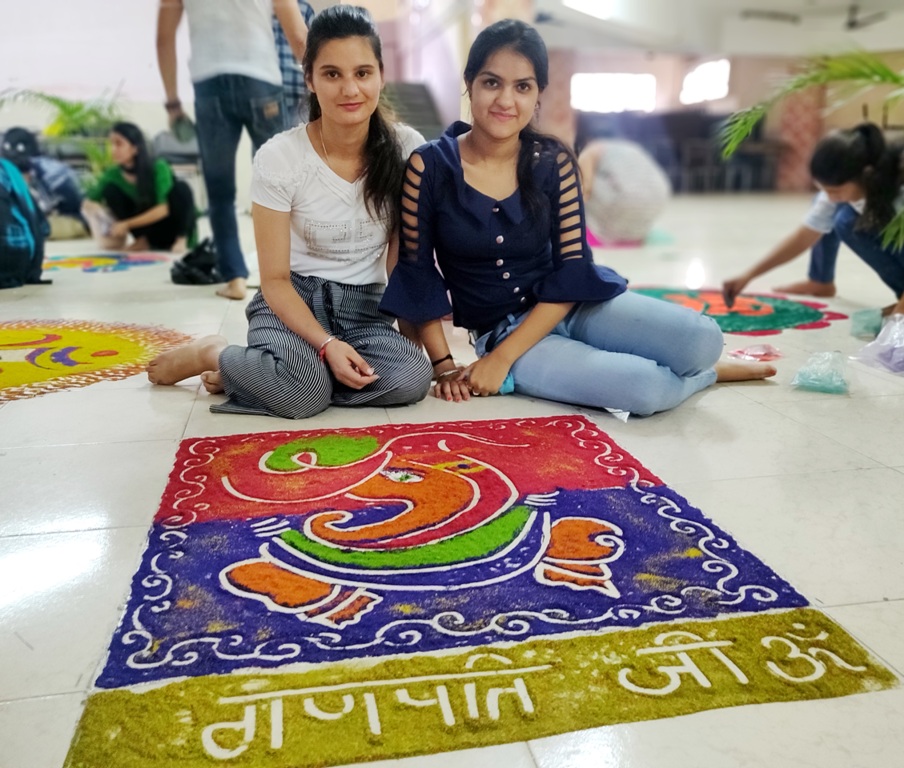 Rangoli Making Competition @ Parakh 2019 (4)